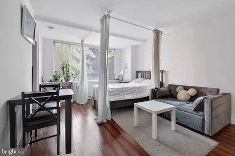 1111 Arlington Blvd #432, Arlington, VA 22209