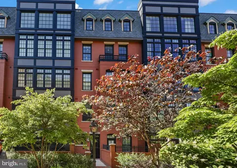 1610 N Queen St #248, Arlington, VA 22209