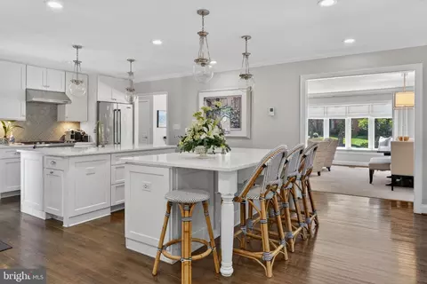 4727 38th Pl N, Arlington, VA 22207