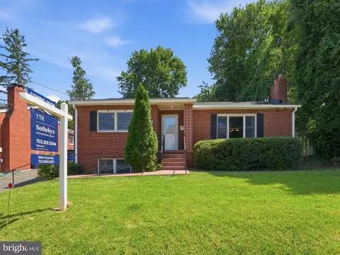 6230 Washington Blvd, Arlington, VA 22205