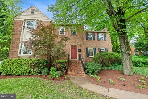 2232 Military Rd, Arlington, VA 22207