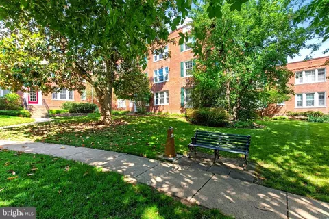 1811 Key Blvd #10532, Arlington, VA 22201