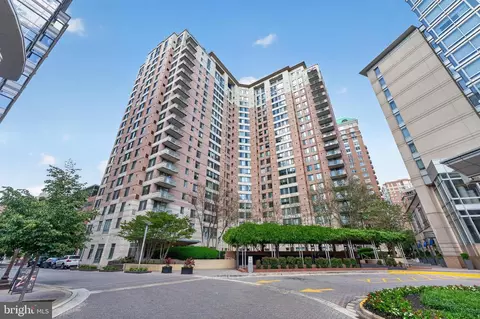 851 N Glebe Rd #1301, Arlington, VA 22203