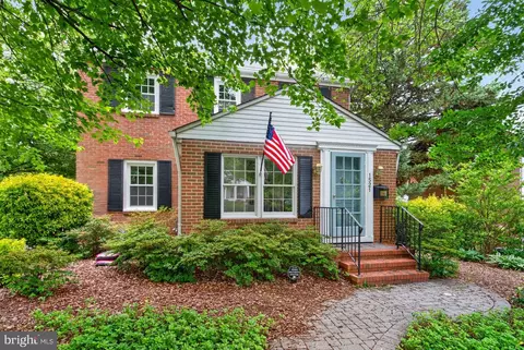 1521 N Kenilworth St, Arlington, VA 22205