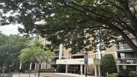 1016 Wayne St #1007, Arlington, VA 22204