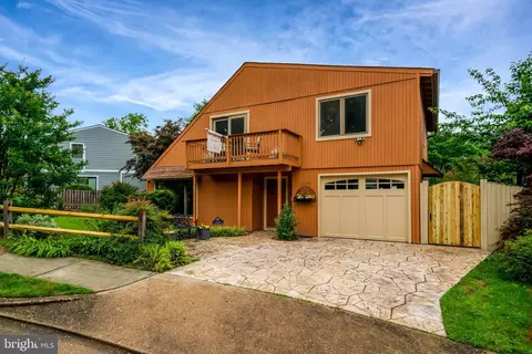 1111 N Rockingham St, Arlington, VA 22205