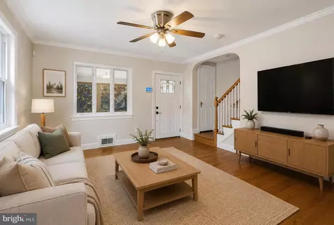 29 N Bedford St, Arlington, VA 22201