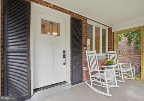 29 N Bedford St, Arlington, VA 22201