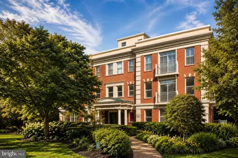 1555 N Colonial Ter #600, Arlington, VA 22209