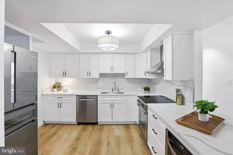 1101 S Arlington Ridge Rd #710, Arlington, VA 22202