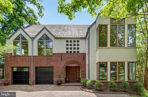 3190 N Woodrow St, Arlington, VA 22207
