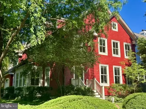 1812 N Randolph St, Arlington, VA 22207