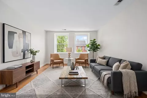 2880 S Abingdon St #C2, Arlington, VA 22206