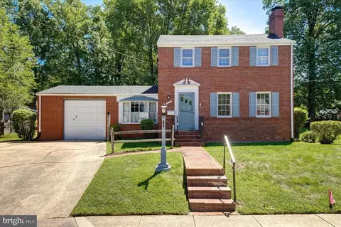 907 N Liberty St, Arlington, VA 22205