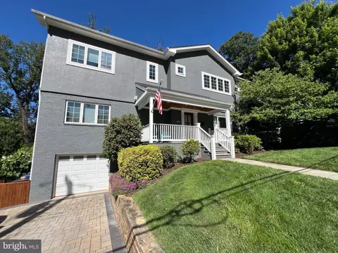 3536 N Dickerson St, Arlington, VA 22207