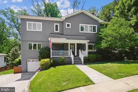 3536 N Dickerson St, Arlington, VA 22207