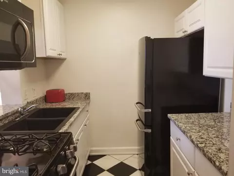 1121 Arlington Blvd #328, Arlington, VA 22209