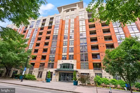 1021 N Garfield St #618, Arlington, VA 22201