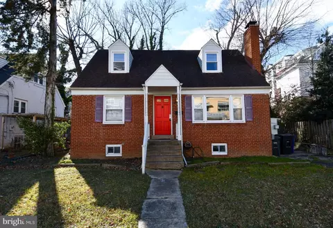 1316 S Dinwiddie St, Arlington, VA 22206