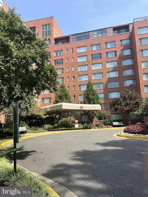1111 Arlington Blvd #929, Arlington, VA 22209