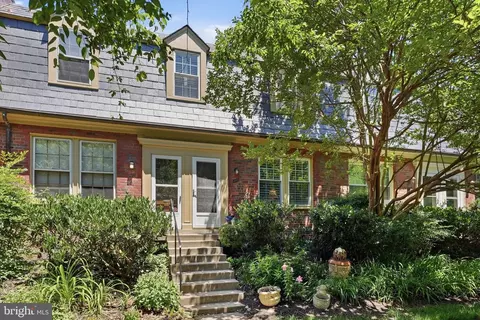 1401 S Edgewood St #500, Arlington, VA 22204