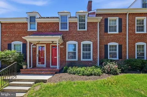 4638 36th St S #B, Arlington, VA 22206