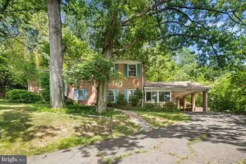 3013 S Hill St, Arlington, VA 22202