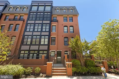 1700 Clarendon Blvd #152, Arlington, VA 22209