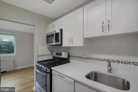 3515 Washington Blvd #207, Arlington, VA 22201