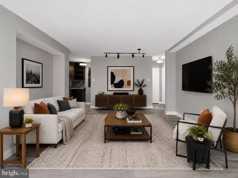 1021 Arlington Blvd #806, Arlington, VA 22209