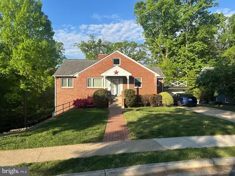 2356 Pierce St, Arlington, VA 22202