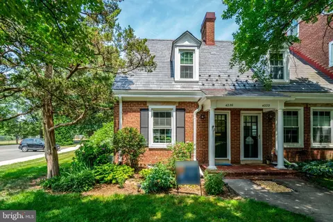 4220 32nd St S, Arlington, VA 22206