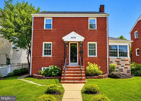 2539 Washington Blvd, Arlington, VA 22201
