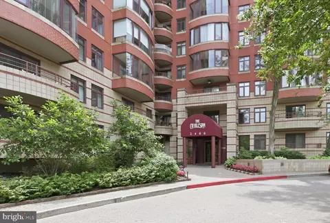 2400 Clarendon Blvd #815, Arlington, VA 22201