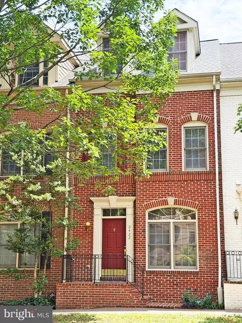 2422 14th St N, Arlington, VA 22201