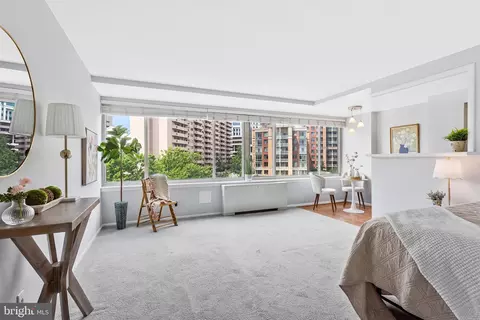 1210 N Taft St #909, Arlington, VA 22201