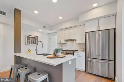 1245 N Pierce St #5, Arlington, VA 22209