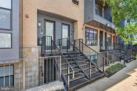1108 S Highland St #2, Arlington, VA 22204