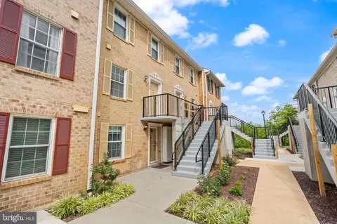 905 S Rolfe St #2, Arlington, VA 22204