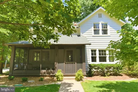 745 26th St S, Arlington, VA 22202