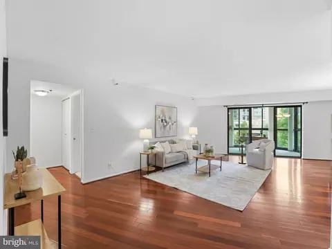 1600 N Oak St #732, Arlington, VA 22209