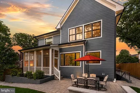 414 N Monroe St, Arlington, VA 22201