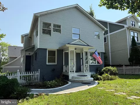 2637 N Greenbrier St, Arlington, VA 22207