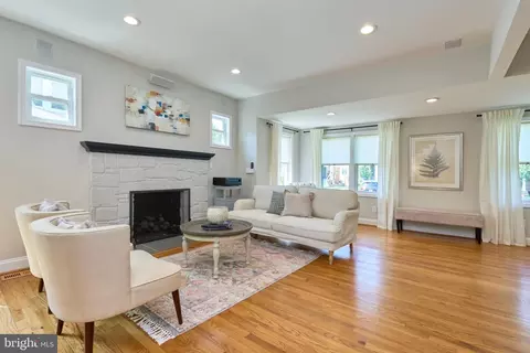 255 N Bryan St, Arlington, VA 22201
