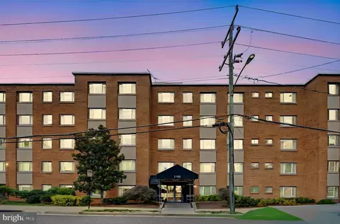 1300 Arlington Rdg #708, Arlington, VA 22202