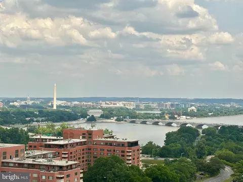 1600 N Oak St #1812, Arlington, VA 22209