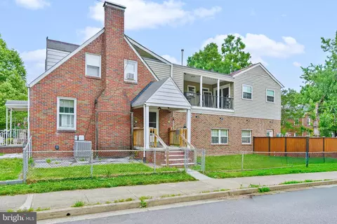 1101 17th St S, Arlington, VA 22202