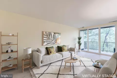 5051 7th Rd S #102, Arlington, VA 22204
