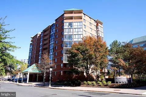 1001 N Randolph St #106, Arlington, VA 22201