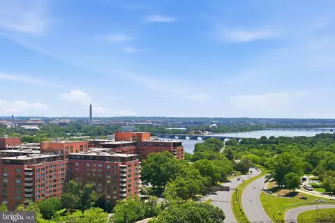 1600 N Oak St #1410, Arlington, VA 22209
